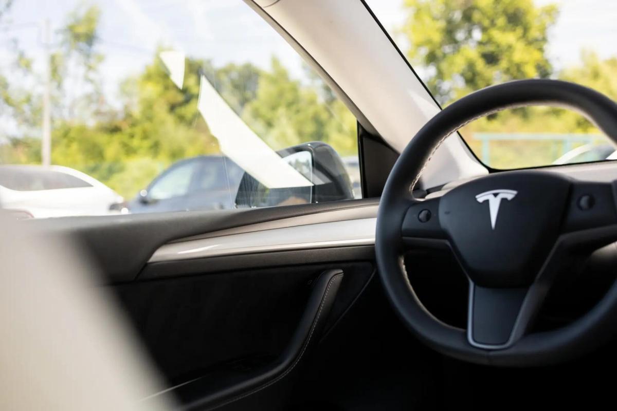 tesla-model-y-2023-eletrico-0cc
