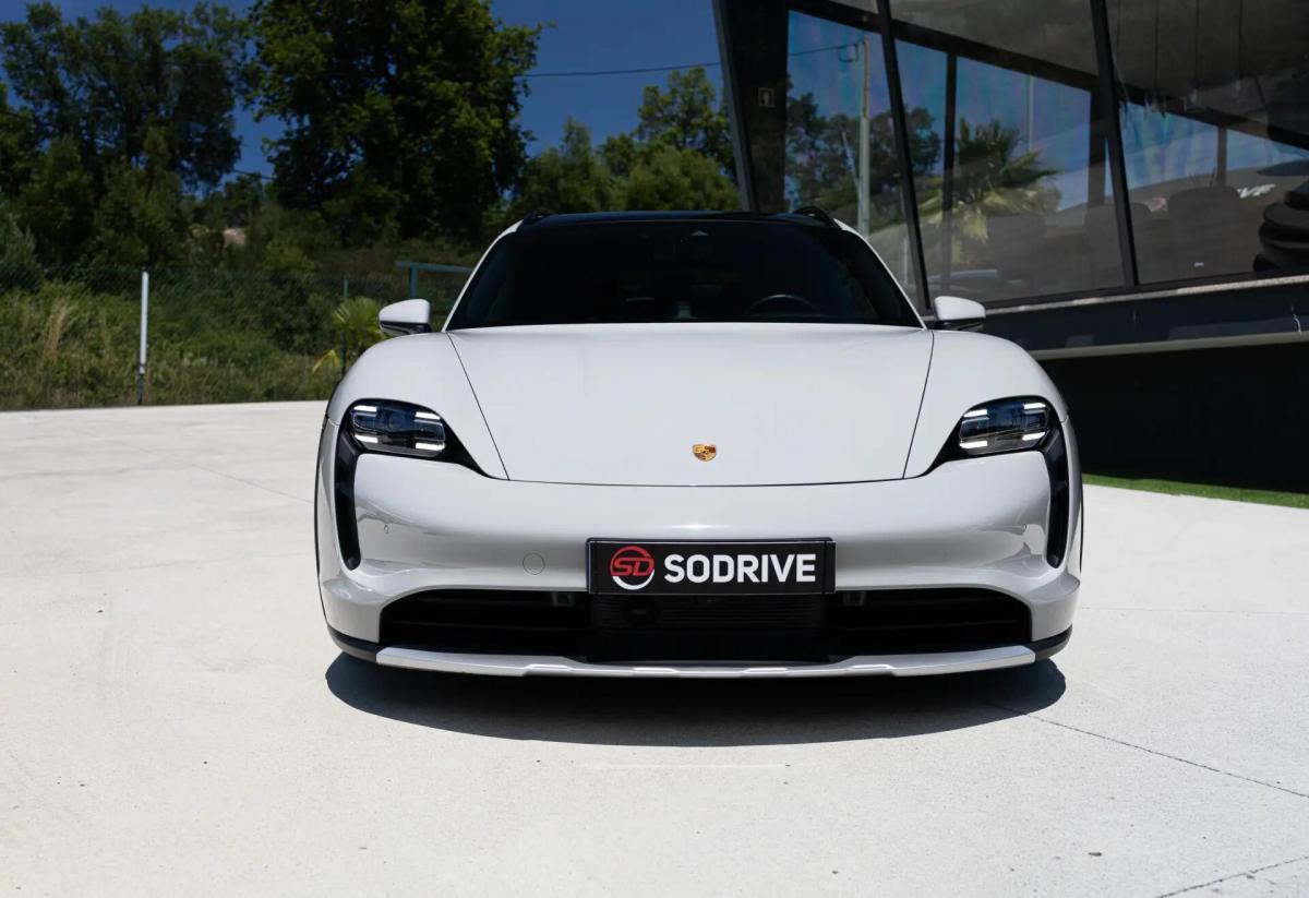 porsche-taycan-2022-eletrico-0cc