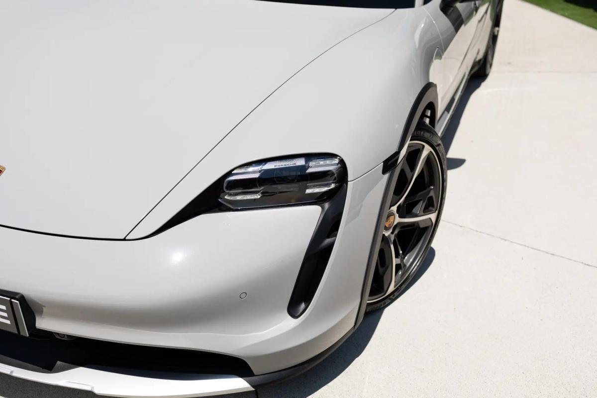 porsche-taycan-2022-eletrico-0cc