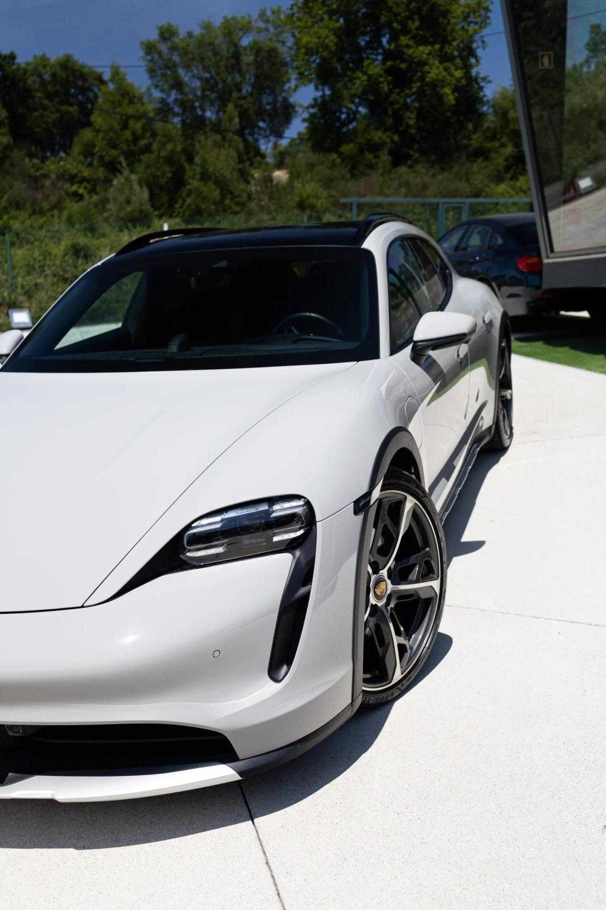 porsche-taycan-2022-eletrico-0cc