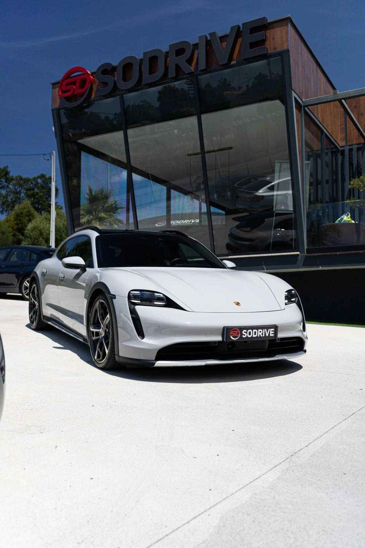 porsche-taycan-2022-eletrico-0cc