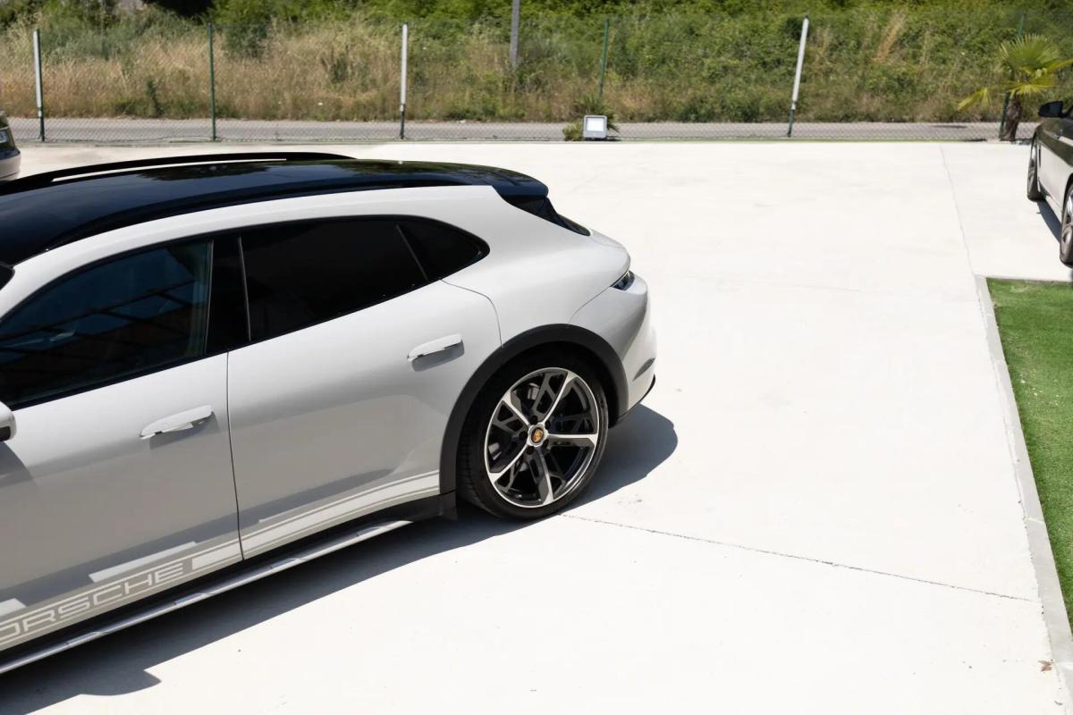 porsche-taycan-2022-eletrico-0cc