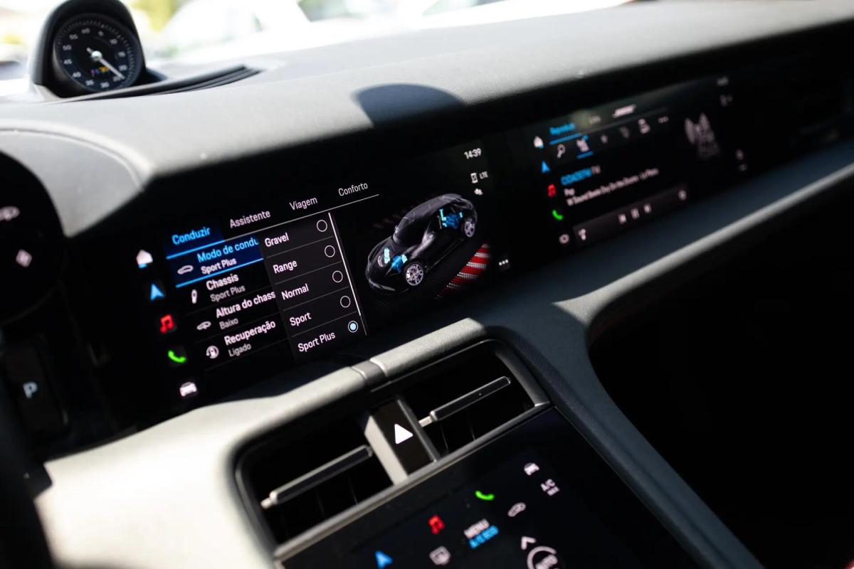 porsche-taycan-2022-eletrico-0cc