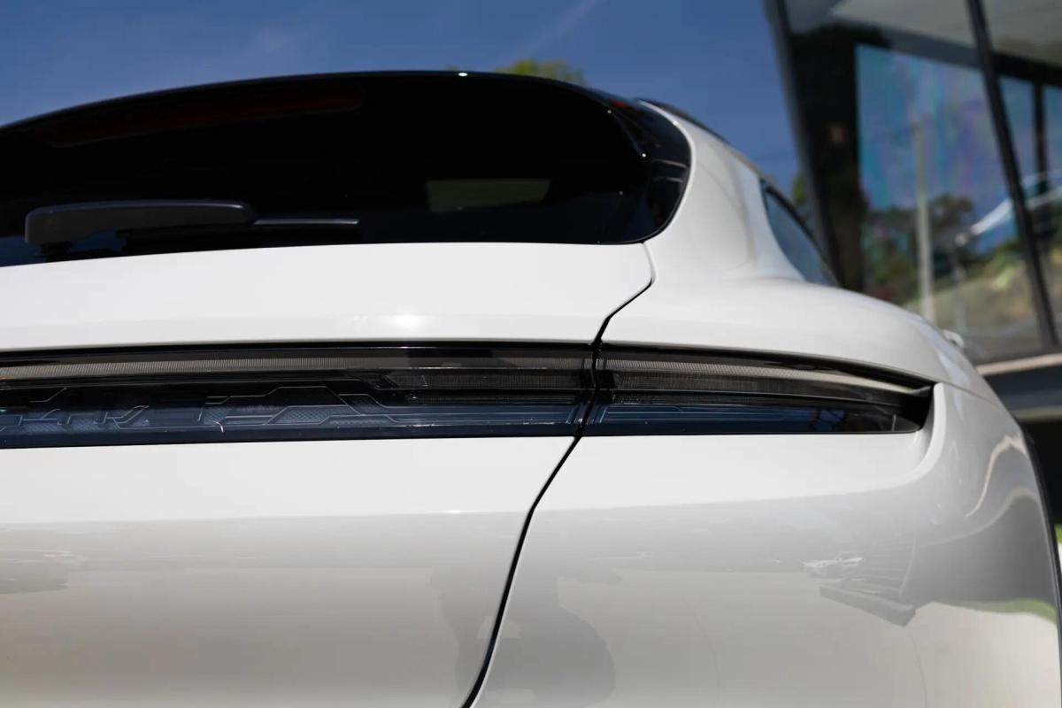 porsche-taycan-2022-eletrico-0cc