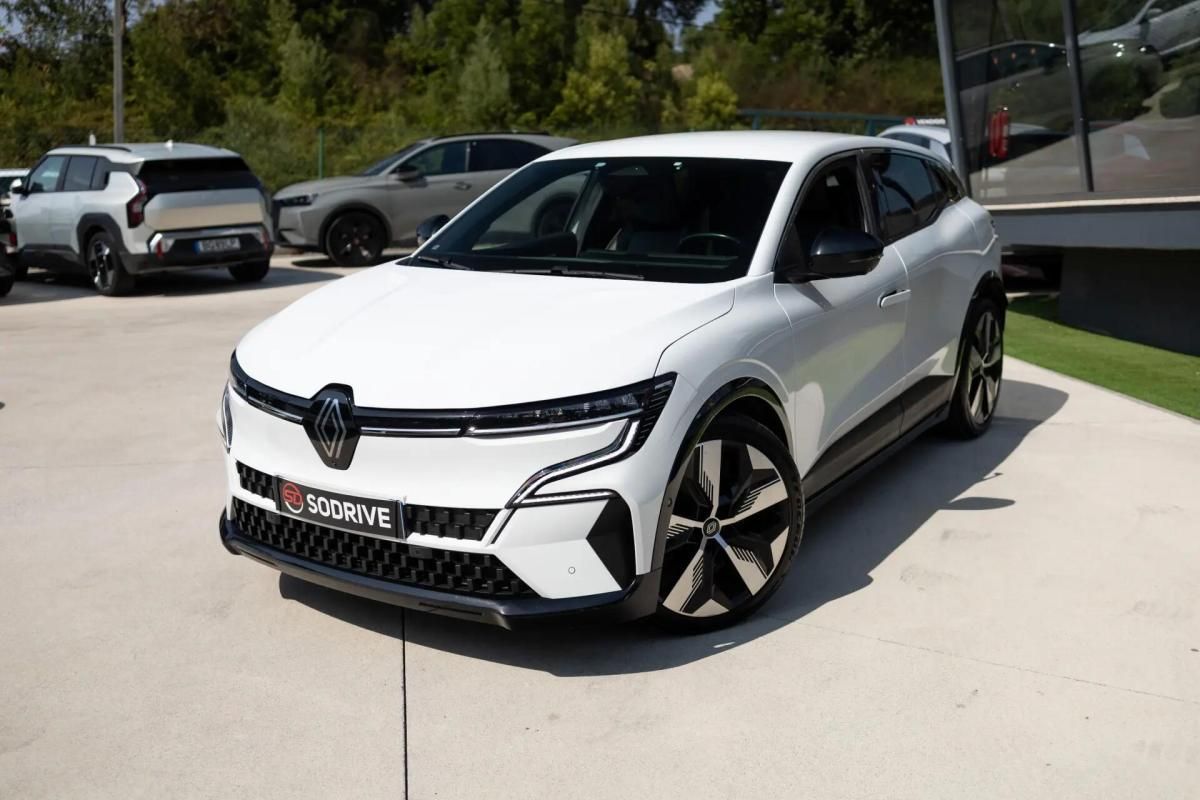 renault-megane-e-tech-2021-eletrico-0cc