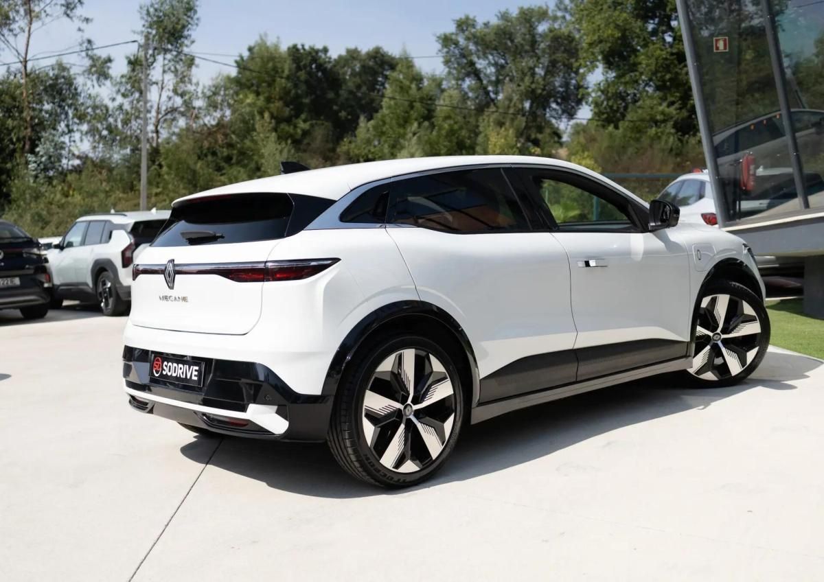 renault-megane-e-tech-2021-eletrico-0cc