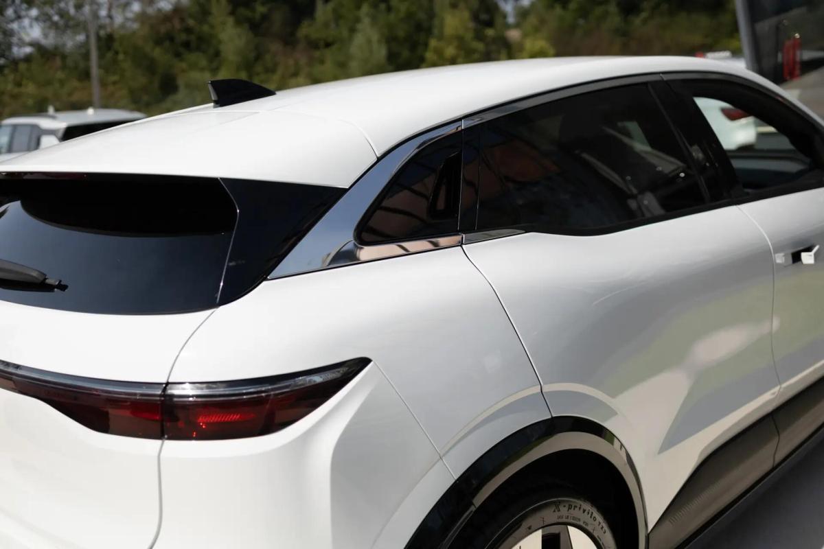 renault-megane-e-tech-2021-eletrico-0cc