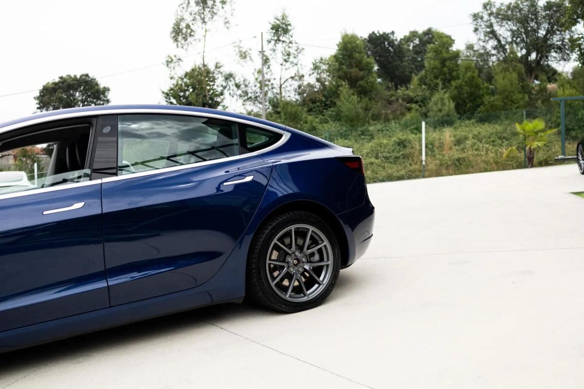 tesla-model-3-2019-eletrico-0cc