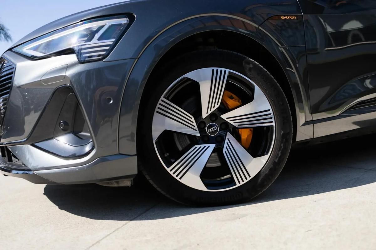audi-e-tron-2021-eletrico-0cc