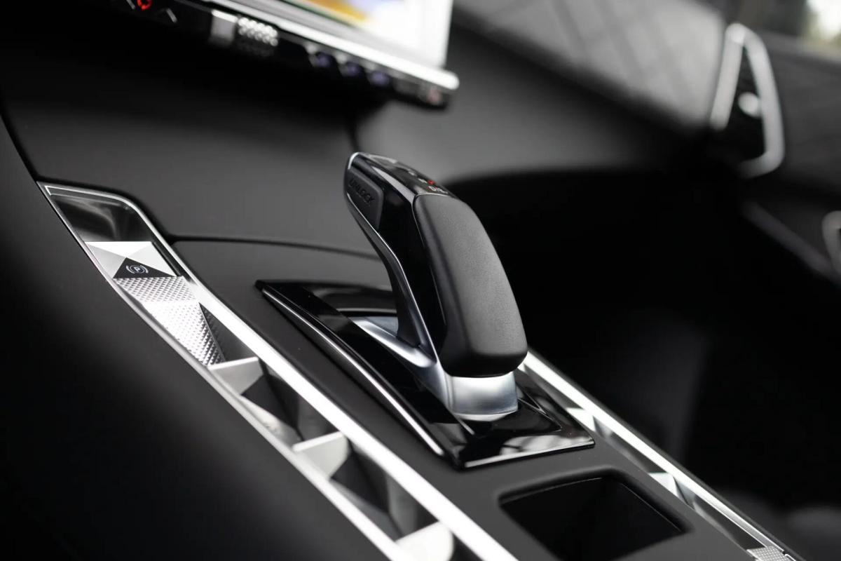 ds-ds-7-crossback-2024-hibrido-a-gasolina-1598cc