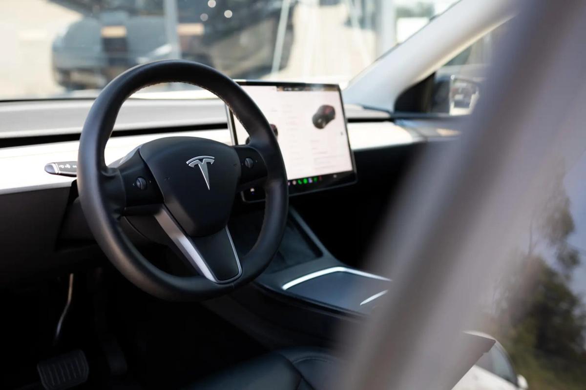 tesla-model-y-2024-eletrico-0cc