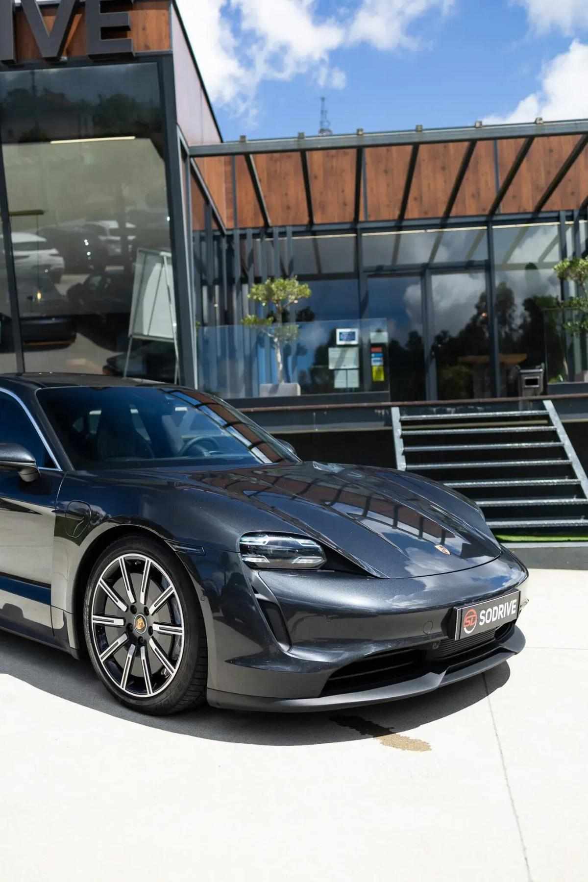 porsche-taycan-2020-eletrico-0cc