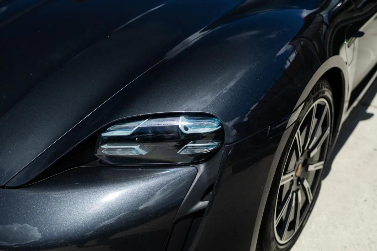 porsche-taycan-2020-eletrico-0cc