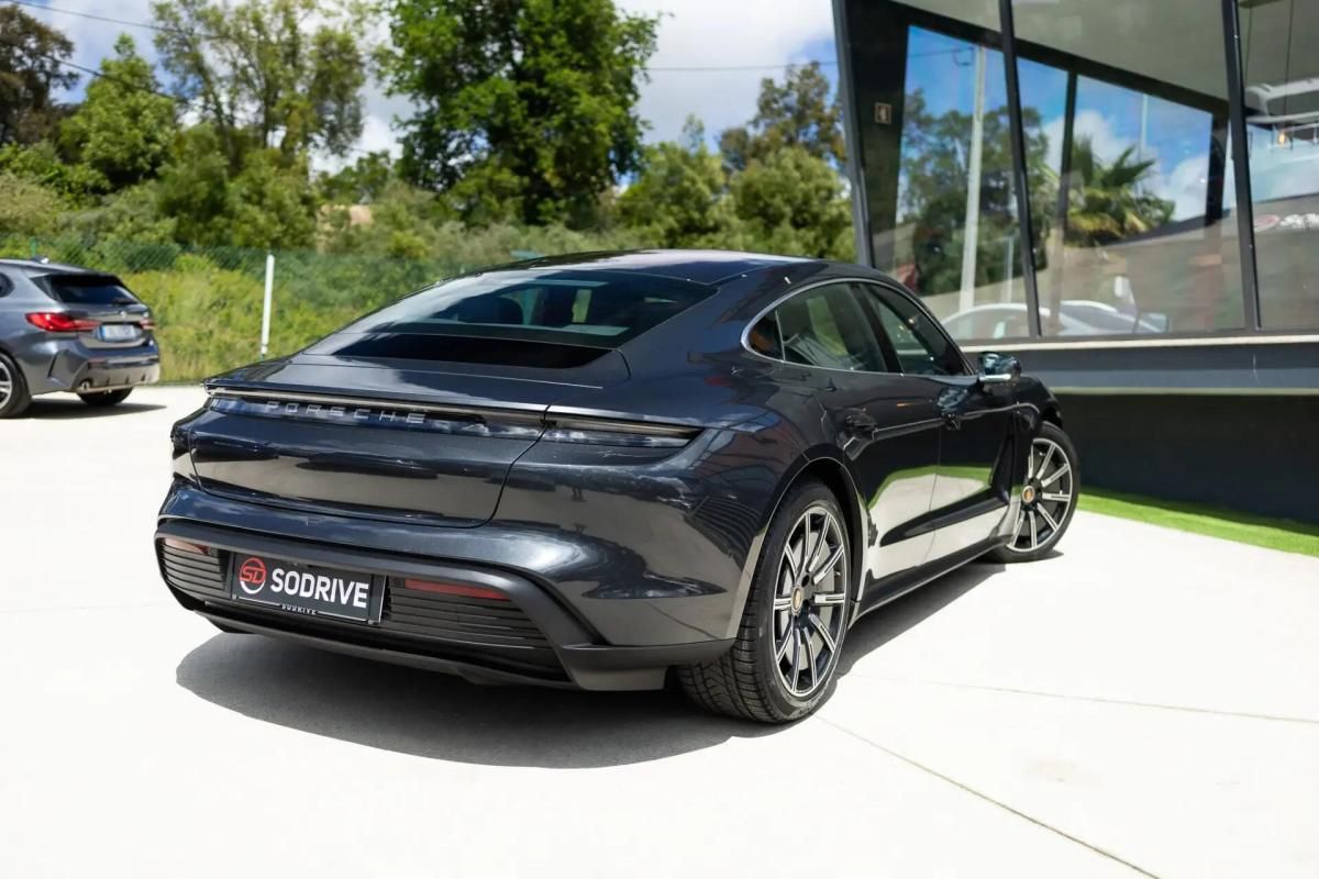 porsche-taycan-2020-eletrico-0cc