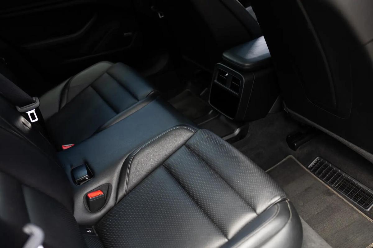 porsche-taycan-2020-eletrico-0cc