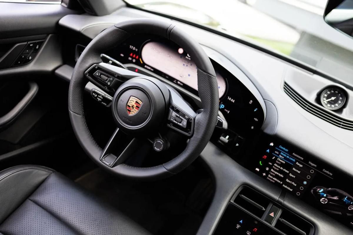 porsche-taycan-2020-eletrico-0cc
