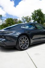 porsche-taycan-2020-eletrico-0cc