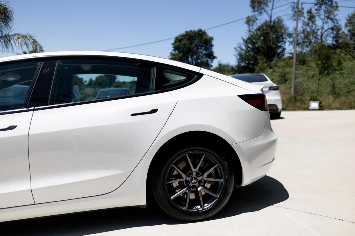 tesla-model-3-2023-eletrico-0cc