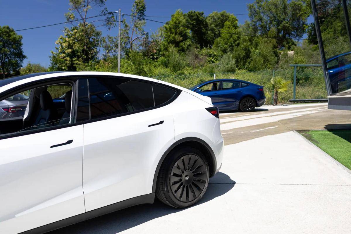 tesla-model-y-2022-eletrico-0cc