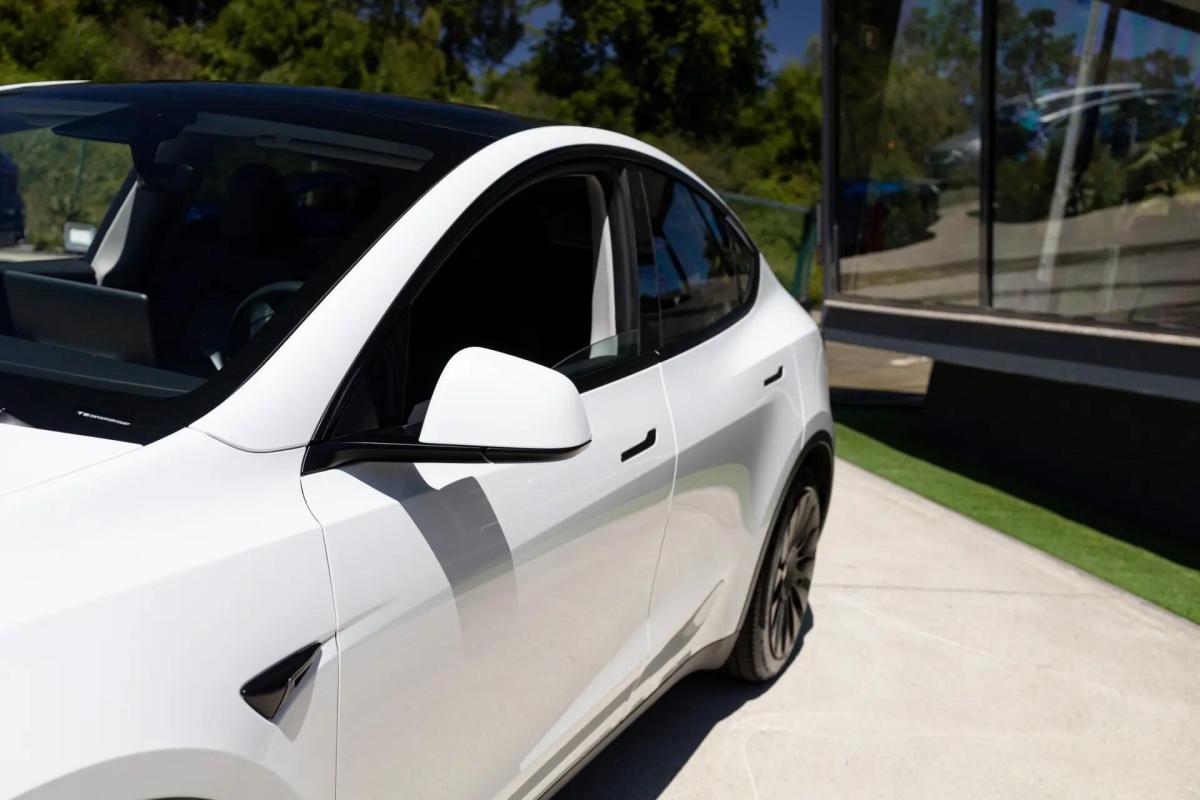 tesla-model-y-2022-eletrico-0cc