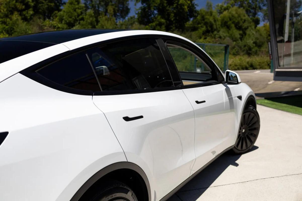 tesla-model-y-2022-eletrico-0cc