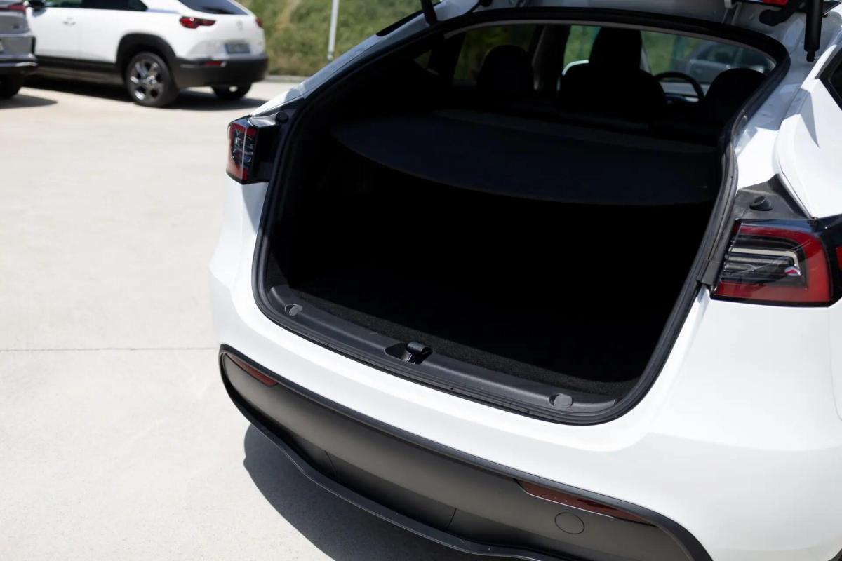 tesla-model-y-2024-eletrico-0cc