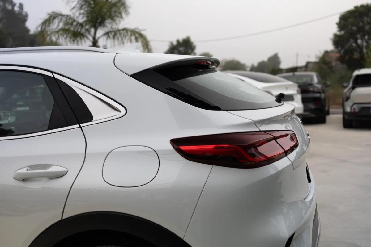 kia-xceed-2021-hibrido-a-gasolina-1580cc