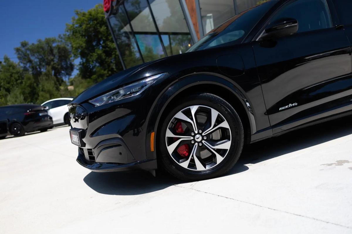 ford-mustang-mach-e-2023-eletrico-0cc