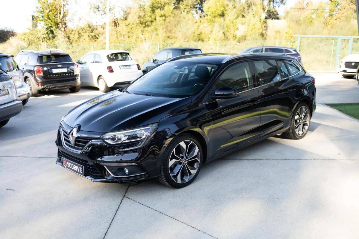 renault-megane-sport-tourer-2016-diesel-1461cc