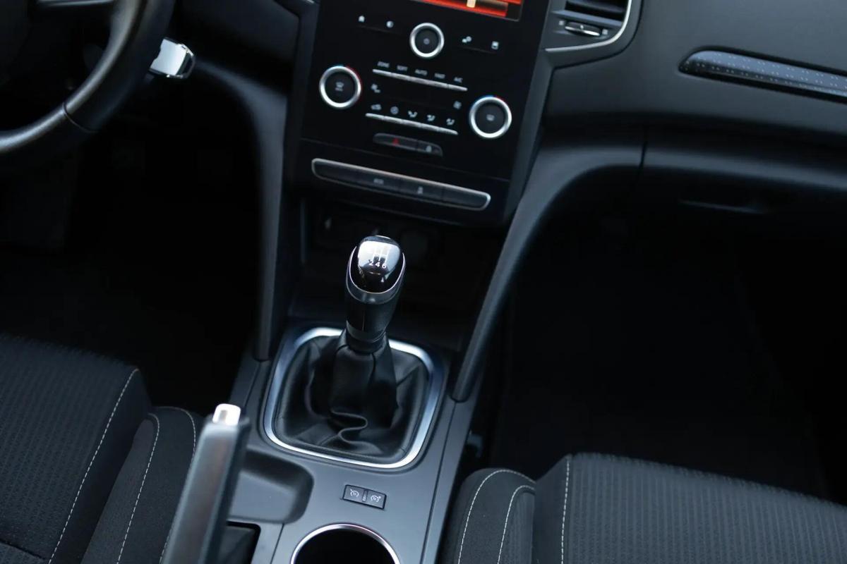 renault-megane-sport-tourer-2016-diesel-1461cc