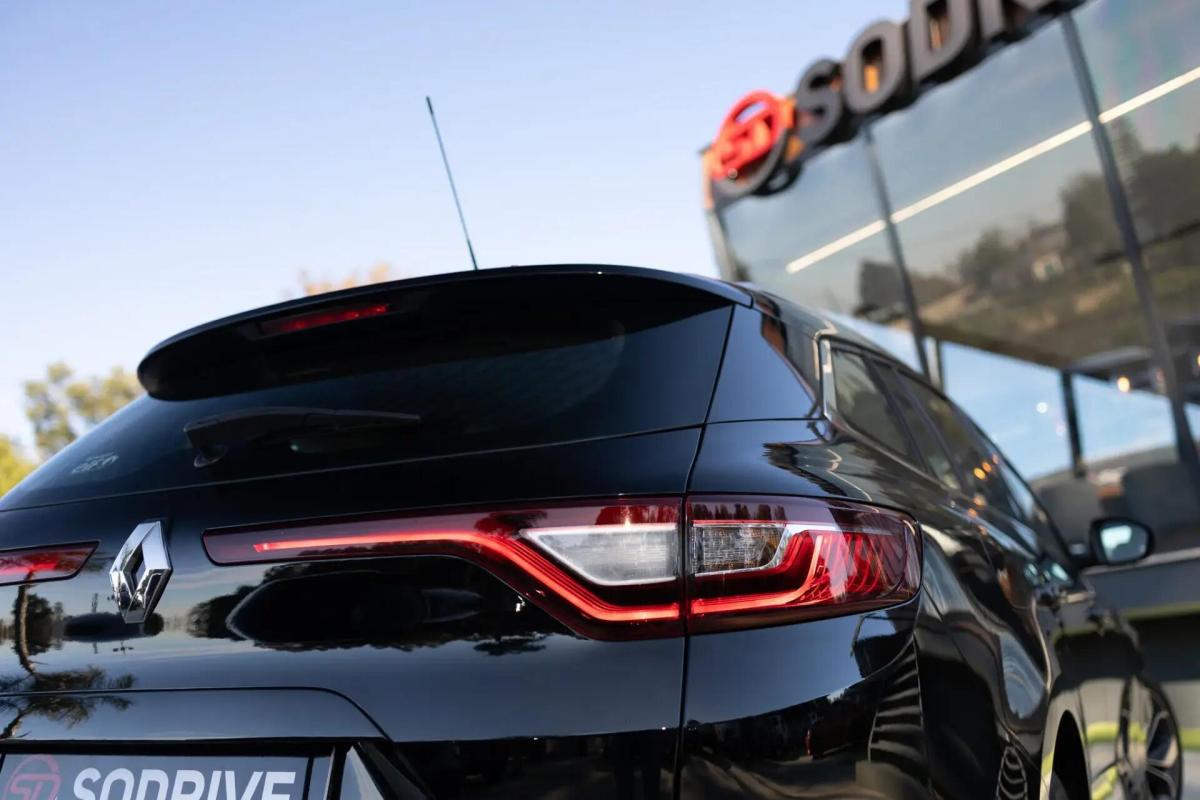 renault-megane-sport-tourer-2016-diesel-1461cc