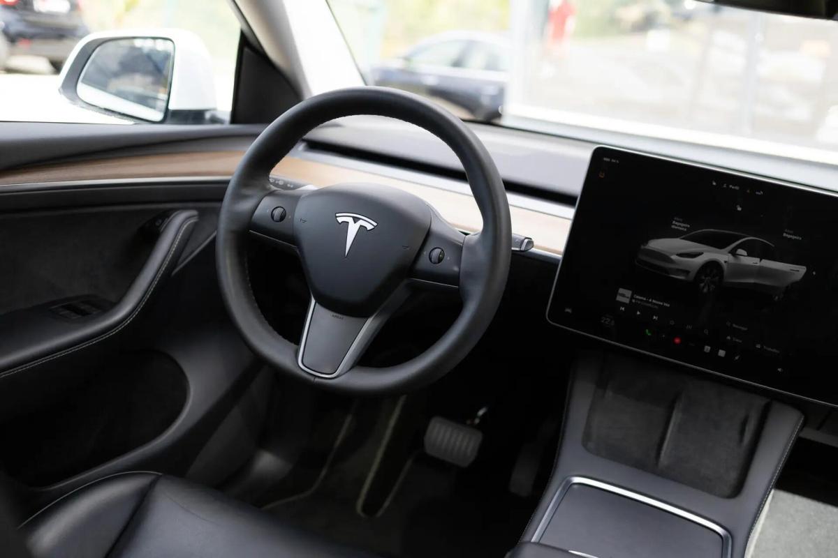 tesla-model-y-2022-eletrico-0cc