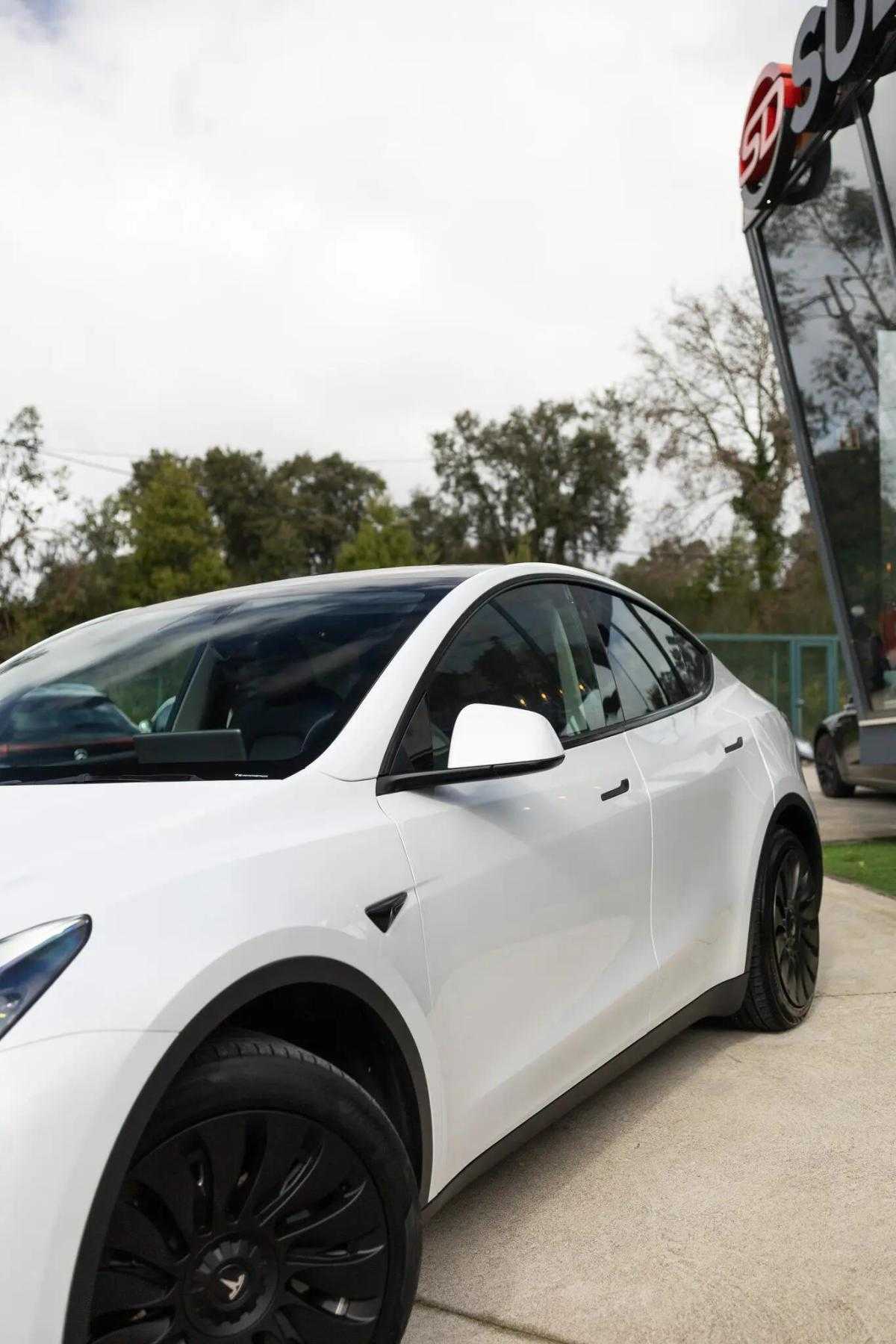 tesla-model-y-2022-eletrico-0cc