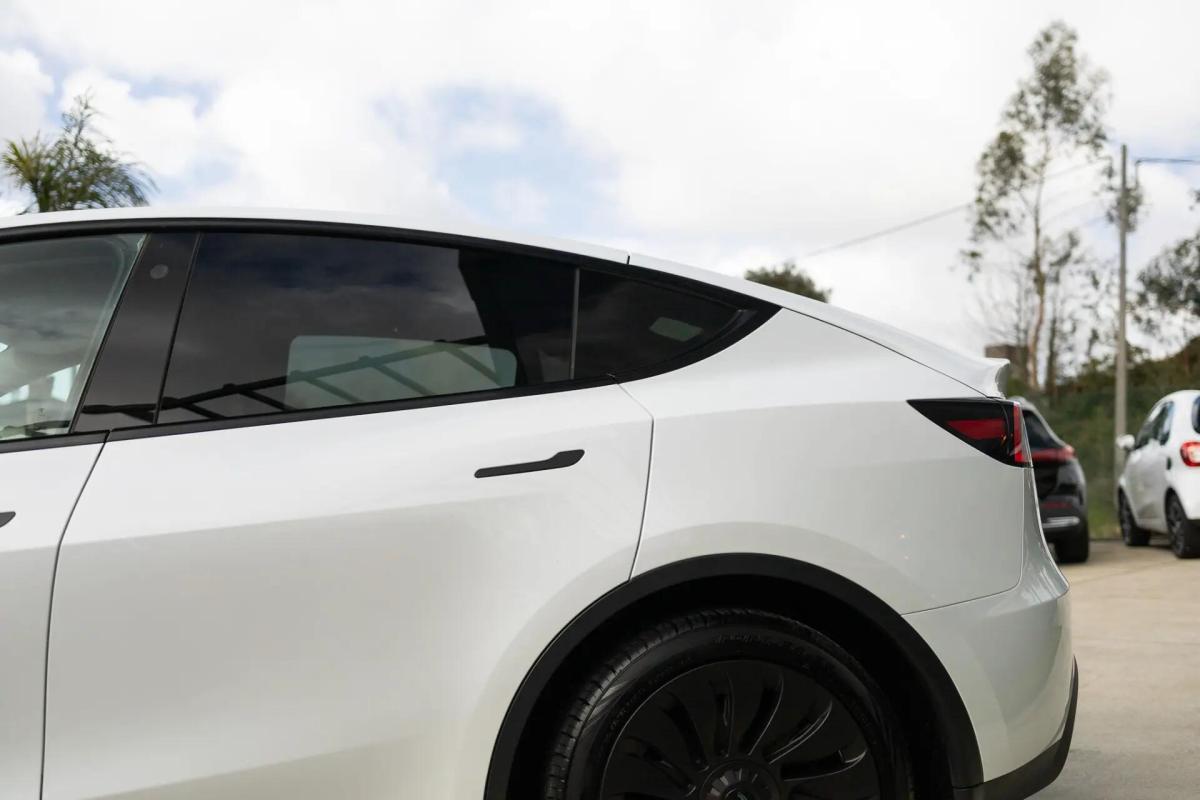 tesla-model-y-2022-eletrico-0cc