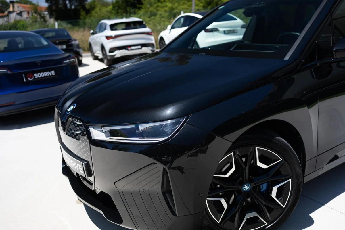 bmw-ix-xdrive40-2022-eletrico-0cc