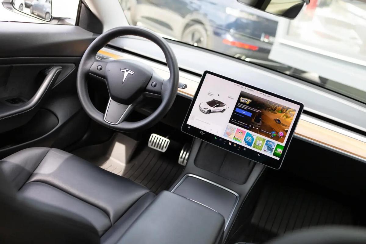 tesla-model-3-2021-eletrico-0cc