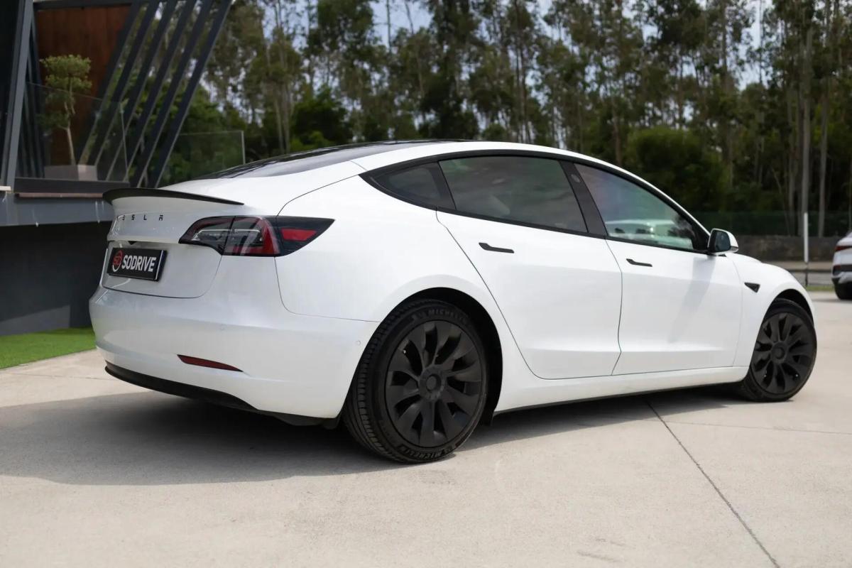 tesla-model-3-2021-eletrico-0cc