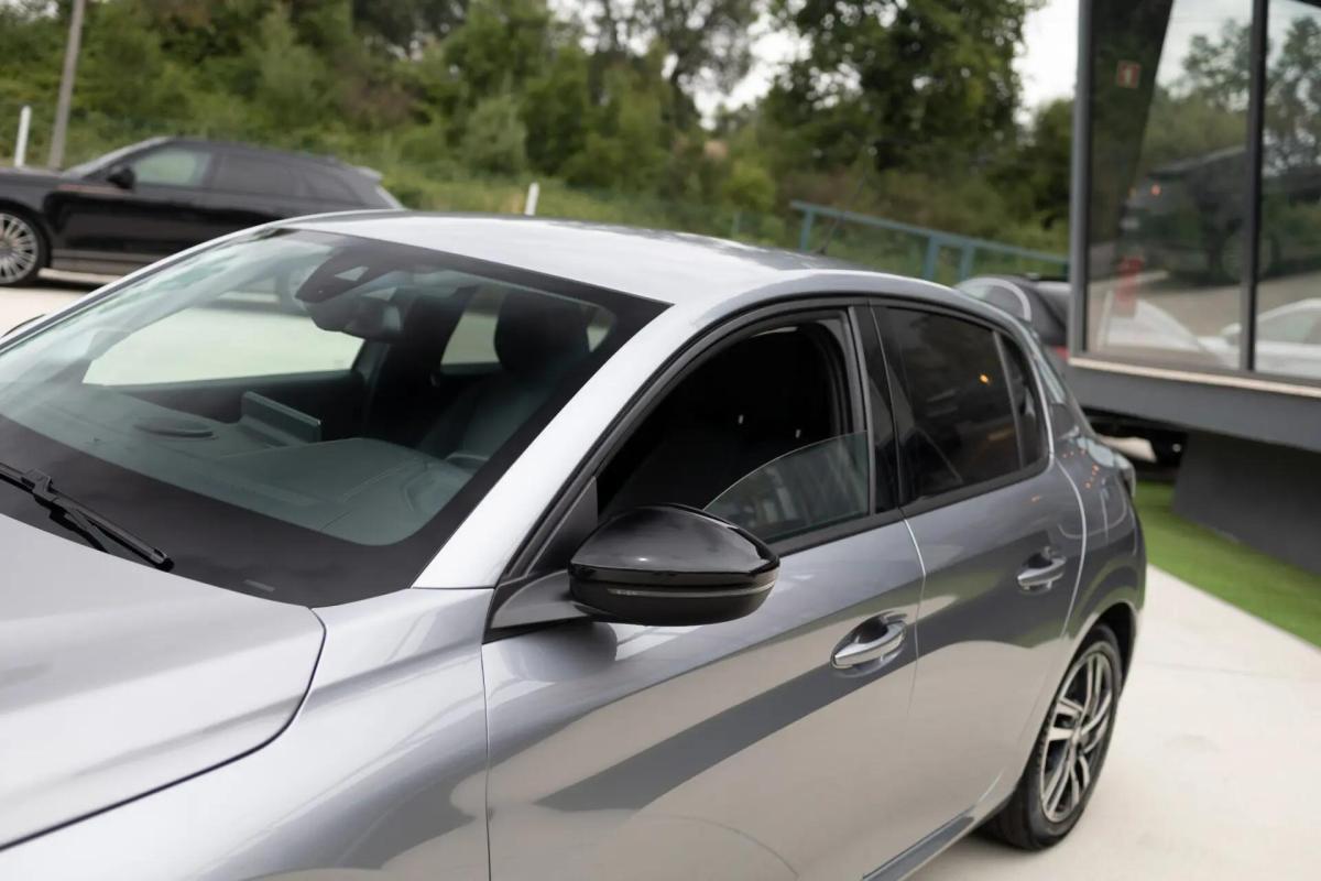 peugeot-208-2023-gasolina-1199cc