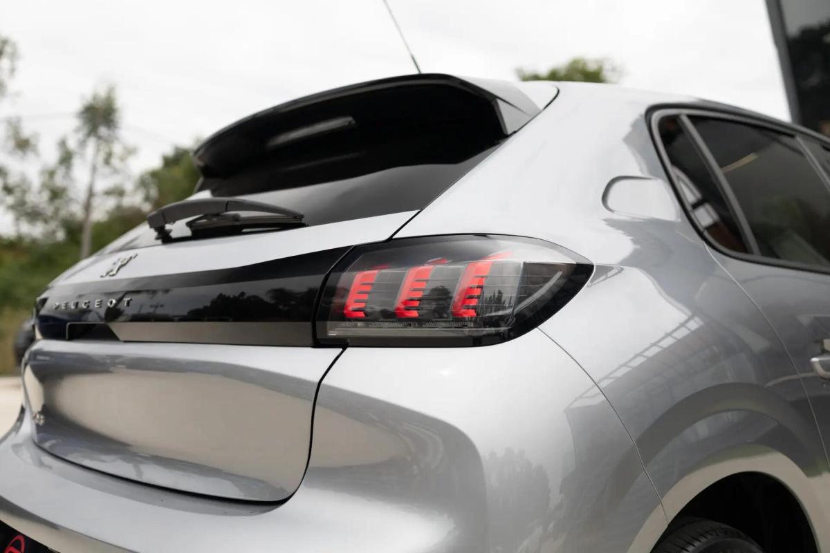 peugeot-208-2023-gasolina-1199cc