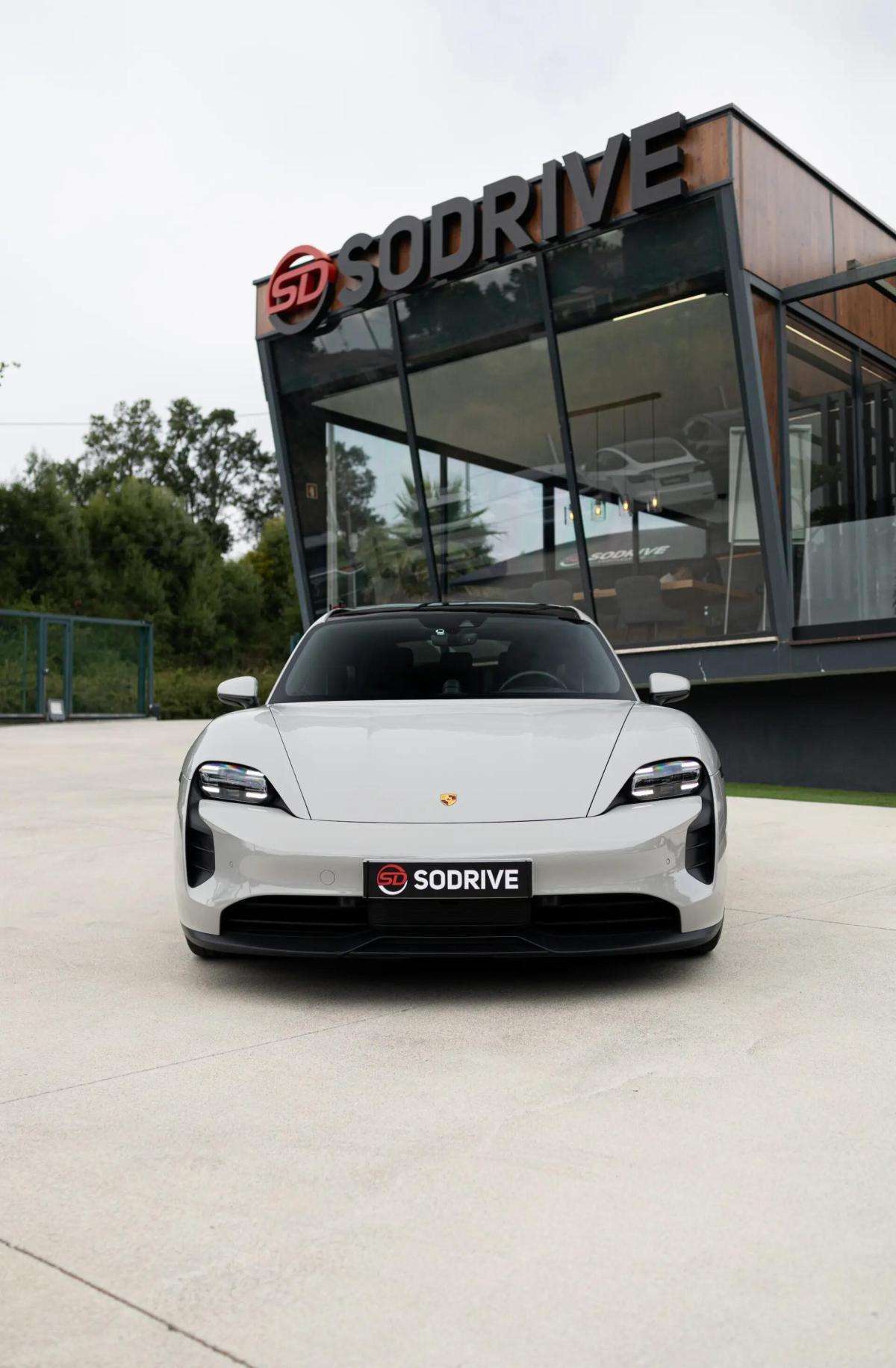 porsche-taycan-2023-eletrico-0cc