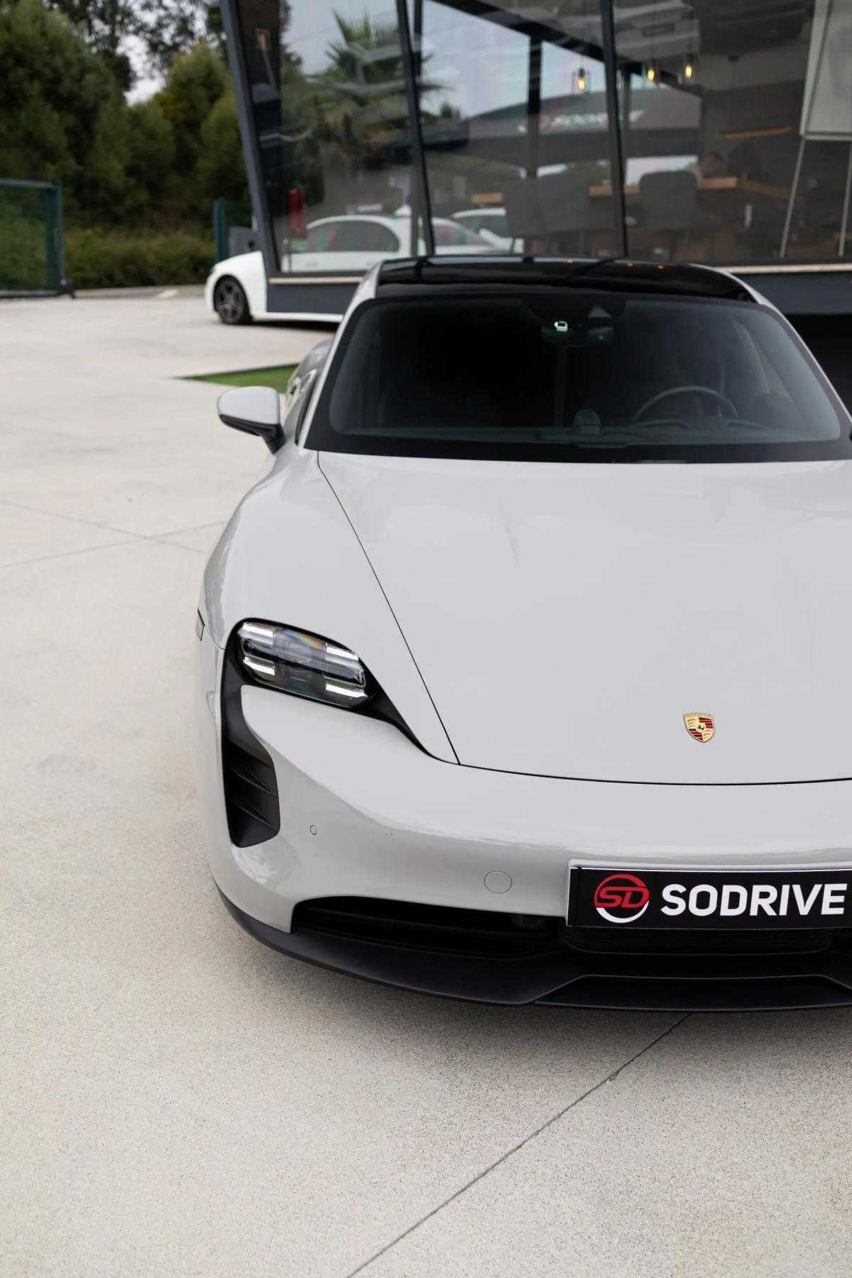 porsche-taycan-2023-eletrico-0cc