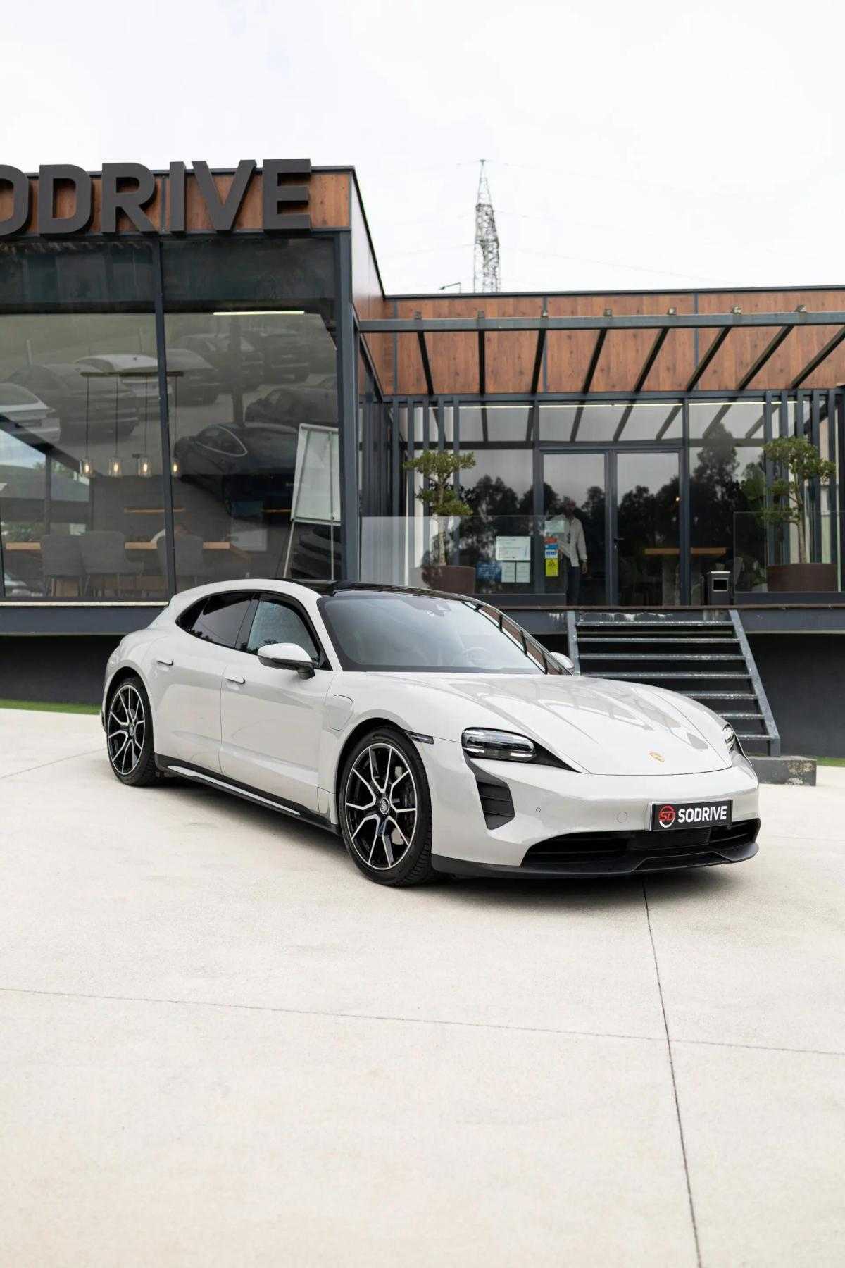 porsche-taycan-2023-eletrico-0cc