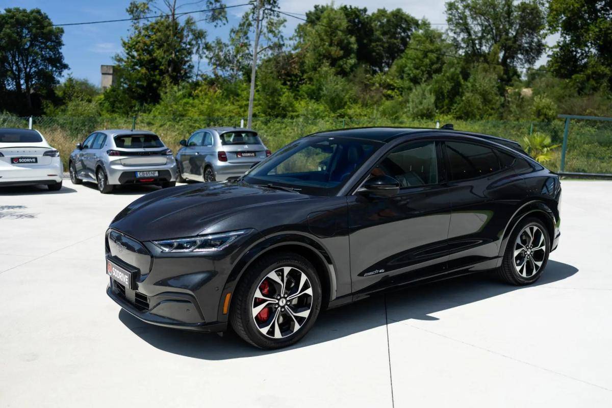 ford-mustang-mach-e-2021-eletrico-0cc