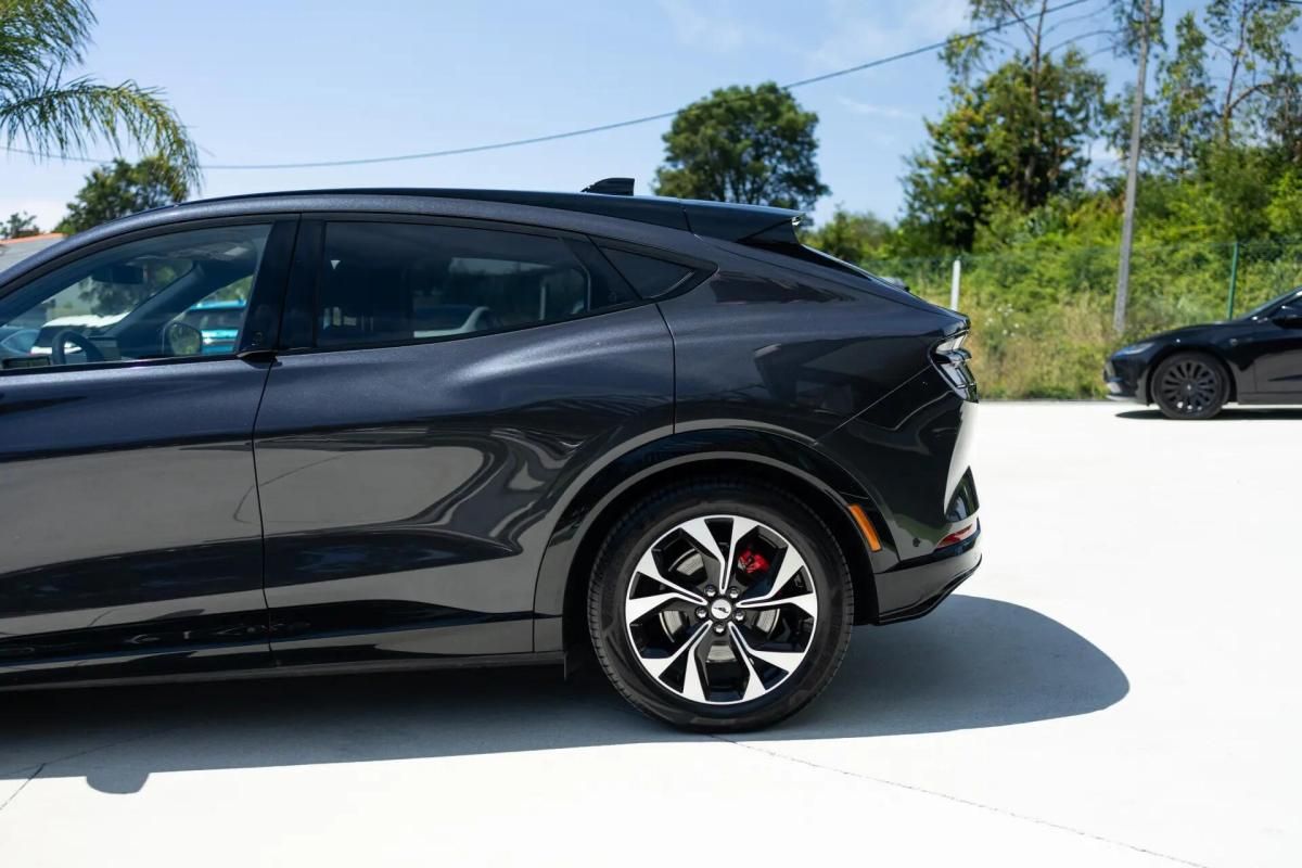 ford-mustang-mach-e-2021-eletrico-0cc