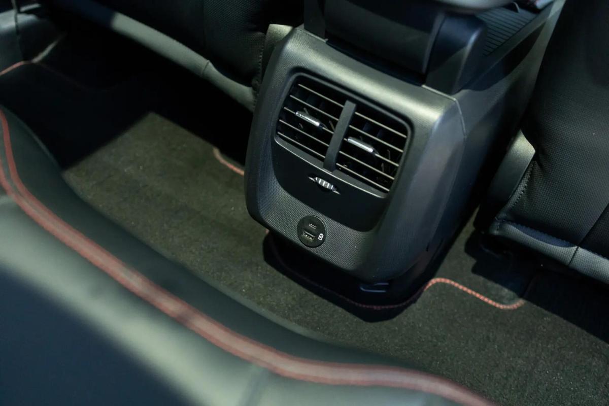 ford-mustang-mach-e-2021-eletrico-0cc