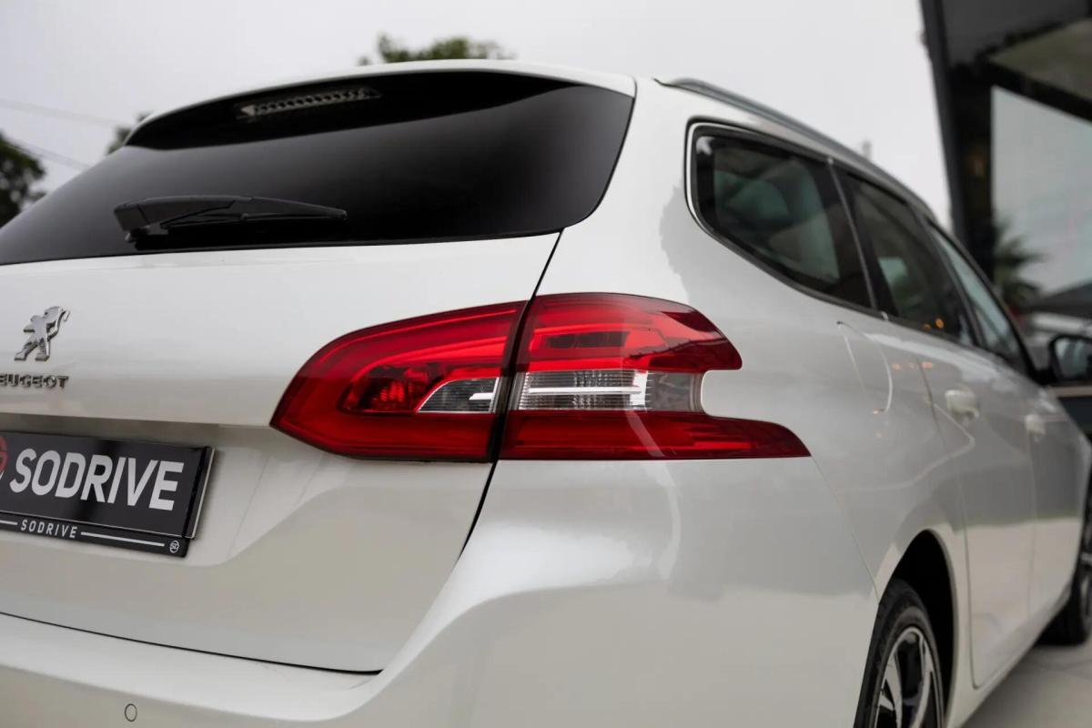 peugeot-308-sw-2015-diesel-1560cc