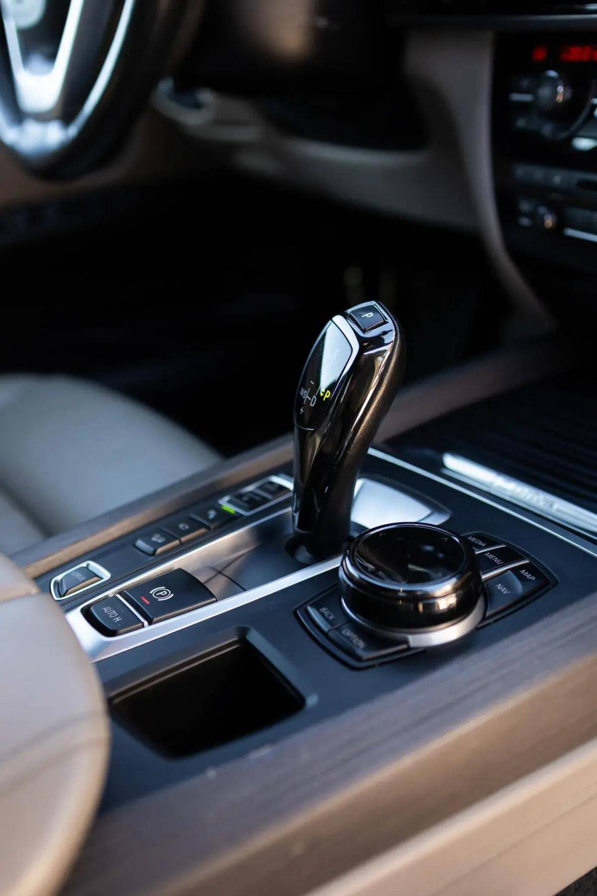 bmw-x5-2016-hibrido-a-gasolina-1997cc