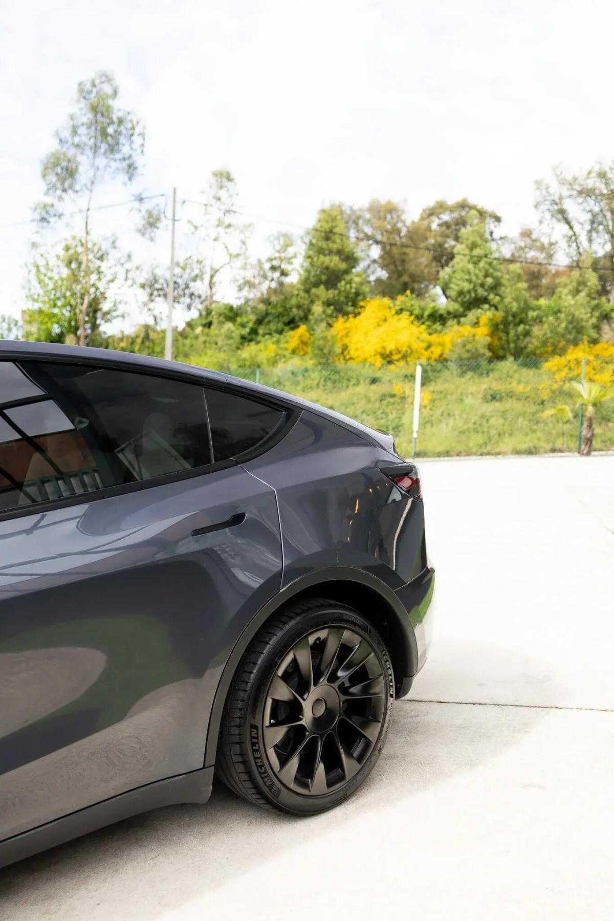 tesla-model-y-2021-eletrico-0cc