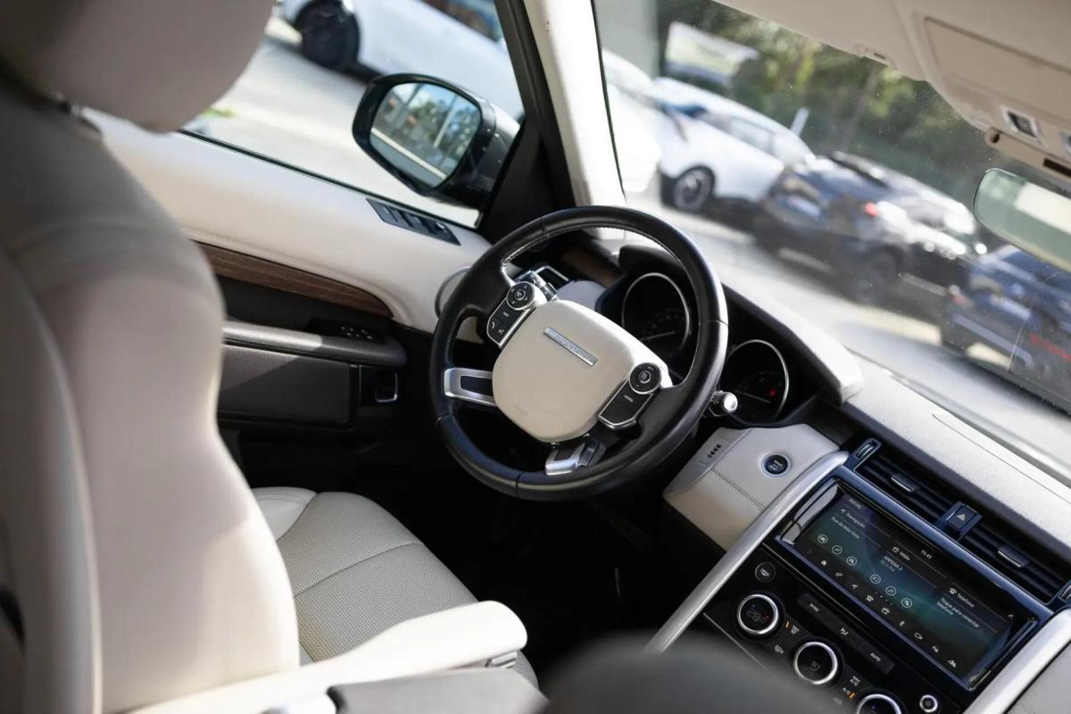 land-rover-discovery-2017-diesel-2993cc