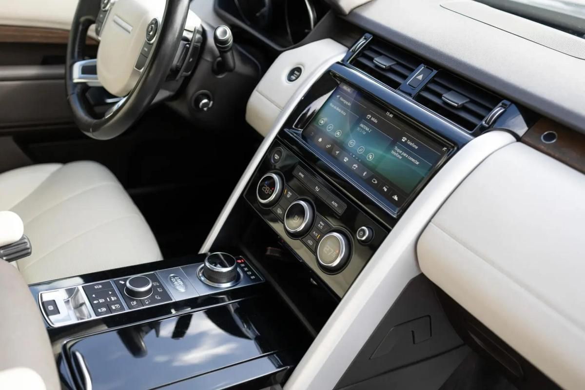 land-rover-discovery-2017-diesel-2993cc
